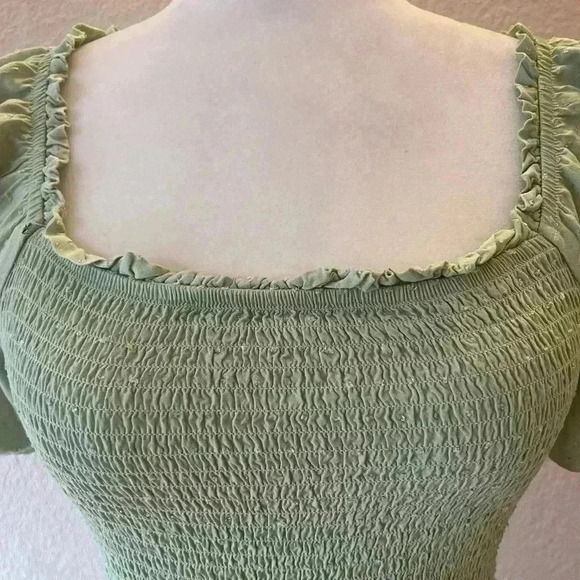 Elegant Vintage Midi Dress - Picture 3 of 11